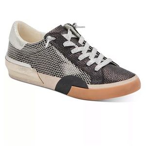 Dolce Vita Zena Sneakers in Metallic Leather
